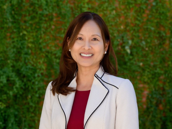 Jeannie Lee