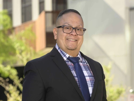 Dr. Alejandro Vazquez