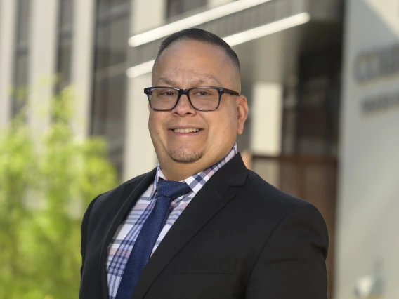 Dr. Alejandro Vazquez