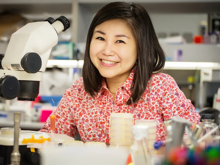 Dr. Ee Phie Tan